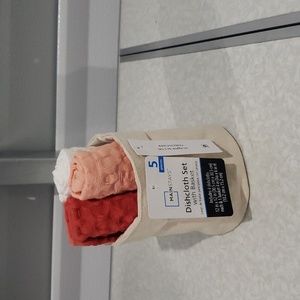 5 piece dishcloth set with basket coral colors‎ NWT